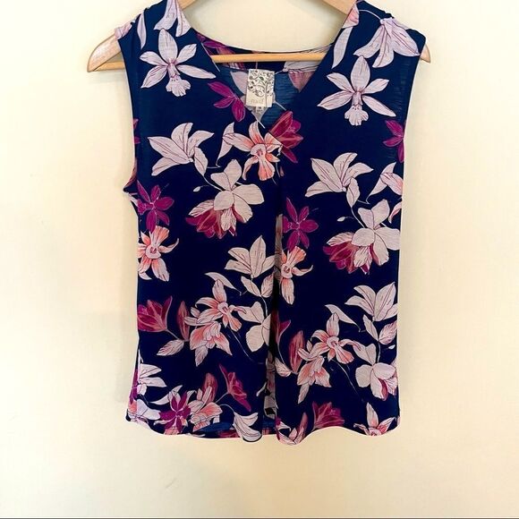 naïf Anthropologie medium sleeveless v-neck navy lily print sleeveless top - Picture 1 of 11